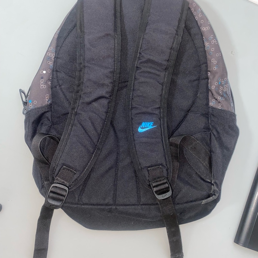 Nike Black and Patterned Men's Backpack - Picture 3 of 7